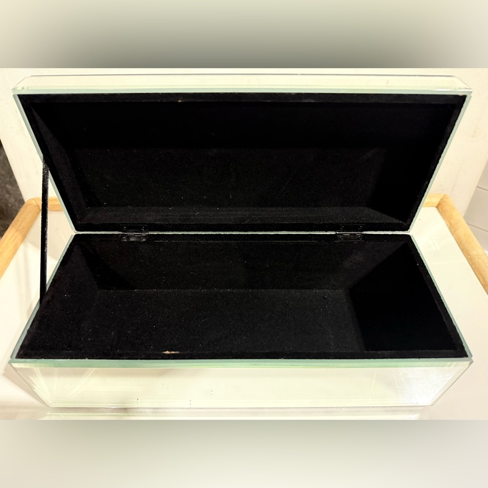 Zebra Pattern Glass Box - Picture 2 of 8